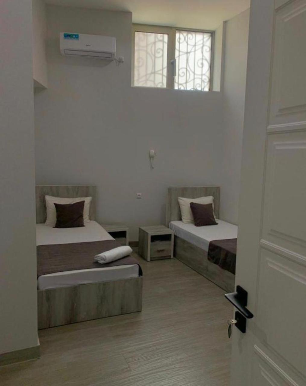 יירבאן Hotel Menua חדר תמונה