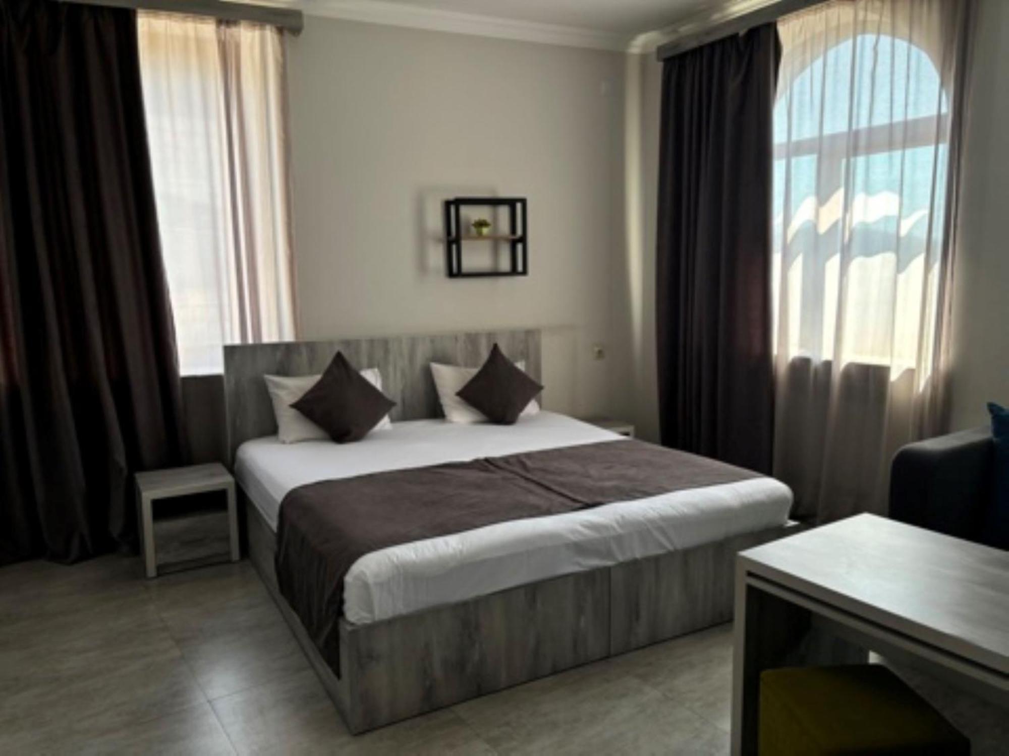יירבאן Hotel Menua מראה חיצוני תמונה